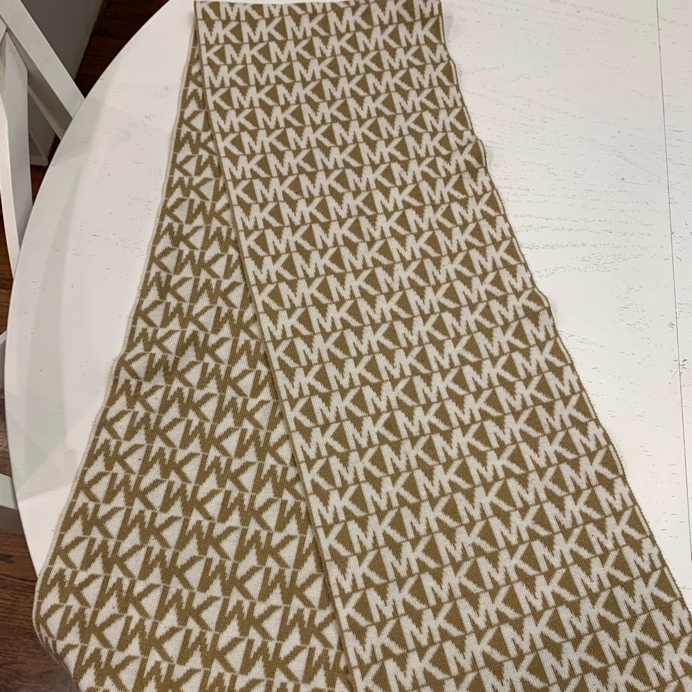 Michael Kors logo MK scarf camel and beige